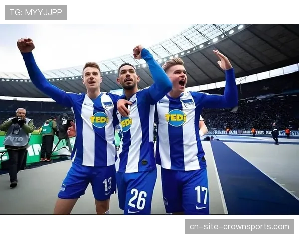 柏林赫塔战术变化:主力前锋适应单箭头,球队期待新突破